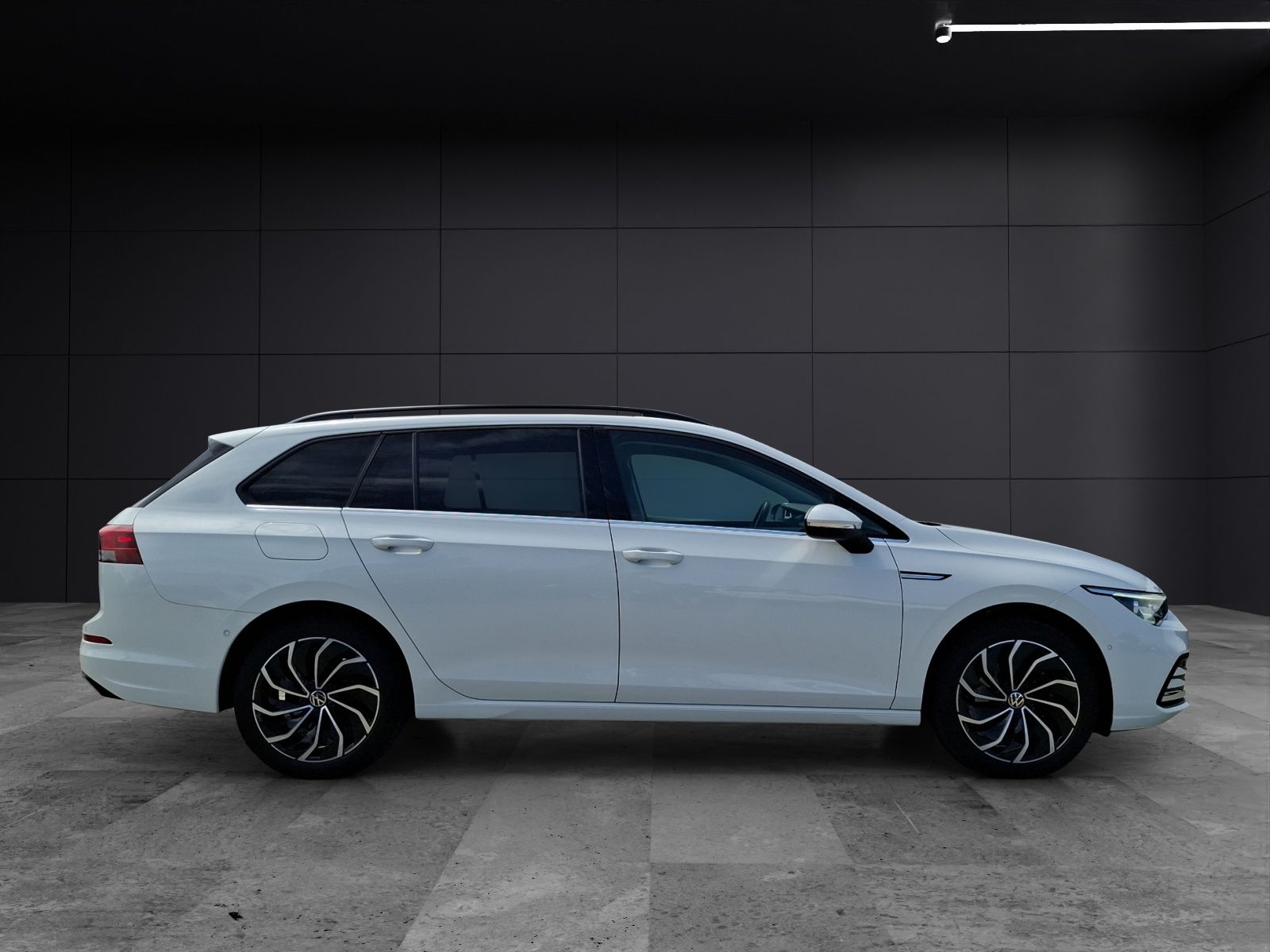 Fahrzeugabbildung Volkswagen Golf VIII Variant eTSI Stye DSG STH LED Navi AID
