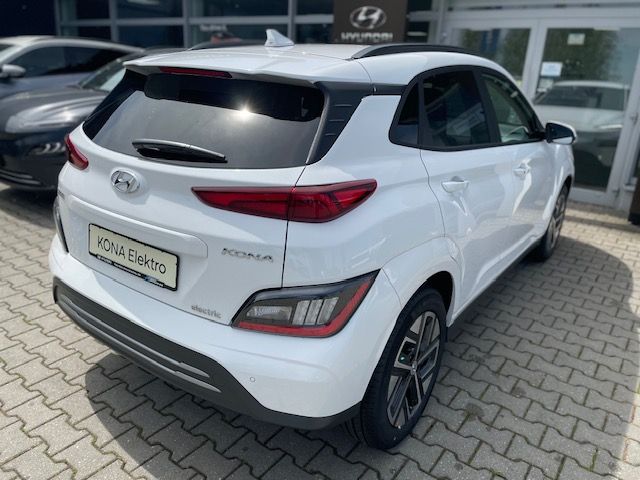 Fahrzeugabbildung Hyundai KONA EV ADVANTAGE 11 KW Onboard LED NAVI SOFORT!