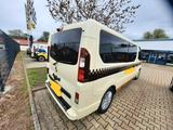 Renault Trafic Spaceclass L2 Taxi foliert - Renault Trafic: Automatik