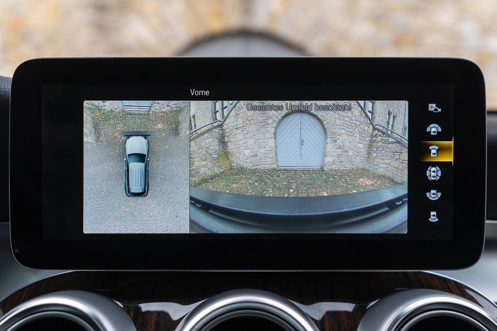 Fahrzeugabbildung Mercedes-Benz GLC 300 4Matic 360° LED TOTW PANO