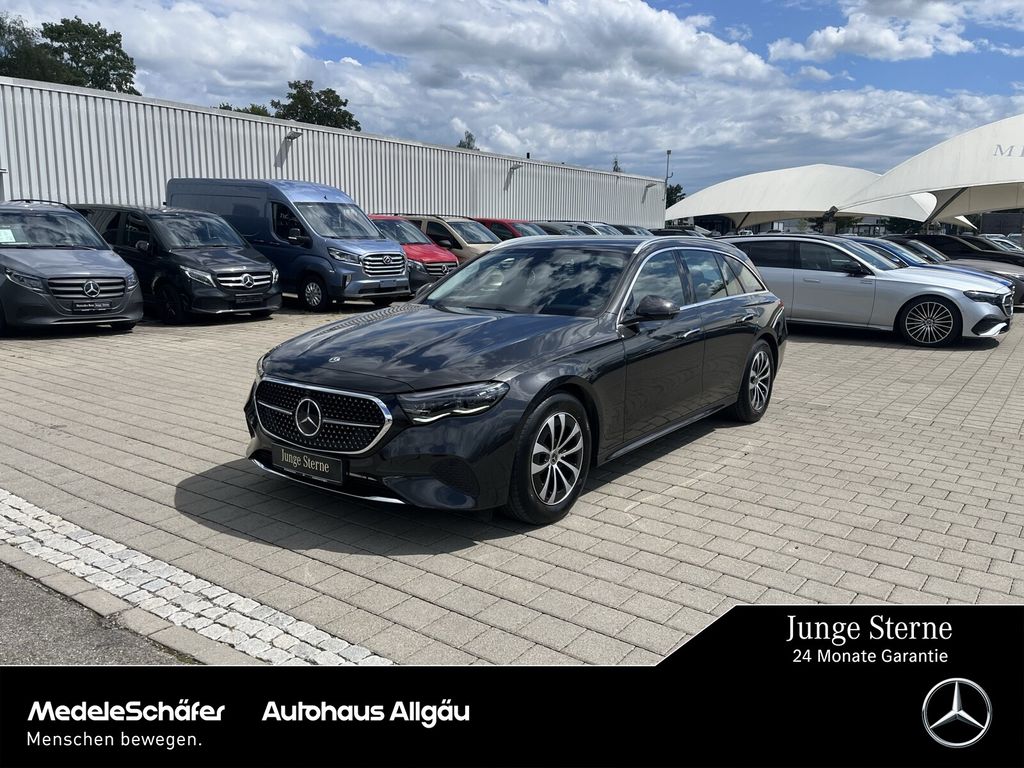 Image of Mercedes-Benz E 200