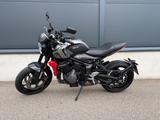 Triumph Trident 660, TÜV neu, TOP Zustand, viel Zubehör - TRIUMPH TRIDENT