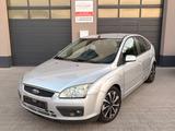 Ford Focus Lim. Ghia - Ford Focus aus 2006: Ghia