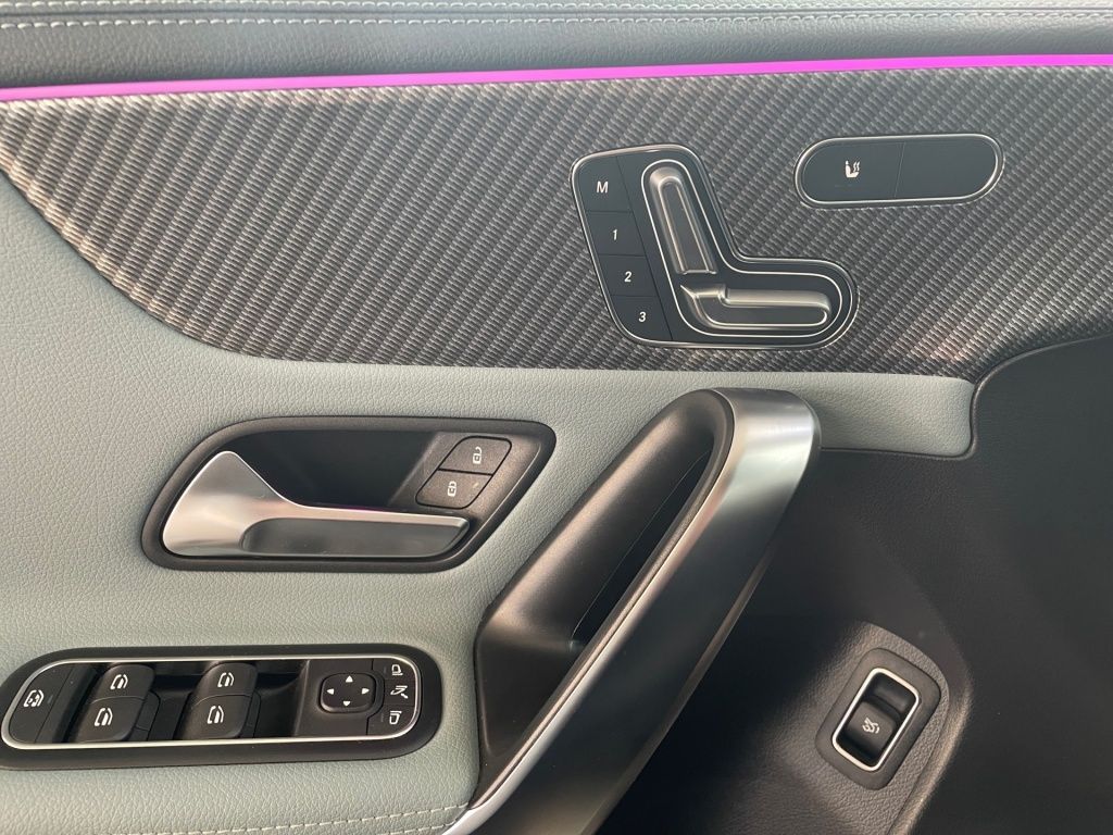 Fahrzeugabbildung Mercedes-Benz CLA 180 Coupé Progressive Totwi. Memory LED SHZ