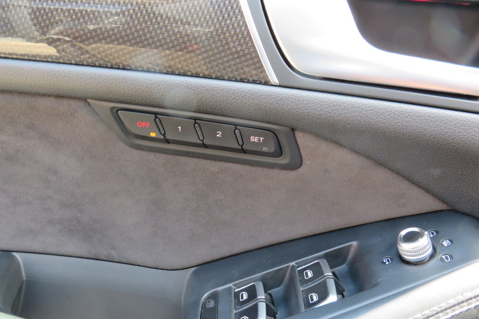 Fahrzeugabbildung Audi SQ5 3.0 TDI COMPETITION PAN AHK VOLLAUSSTATTUNG