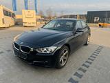 BMW 320i Lim SHZ PDC HuD BiXenon Tempo MFL Klima AHK - BMW 320 in Dresden