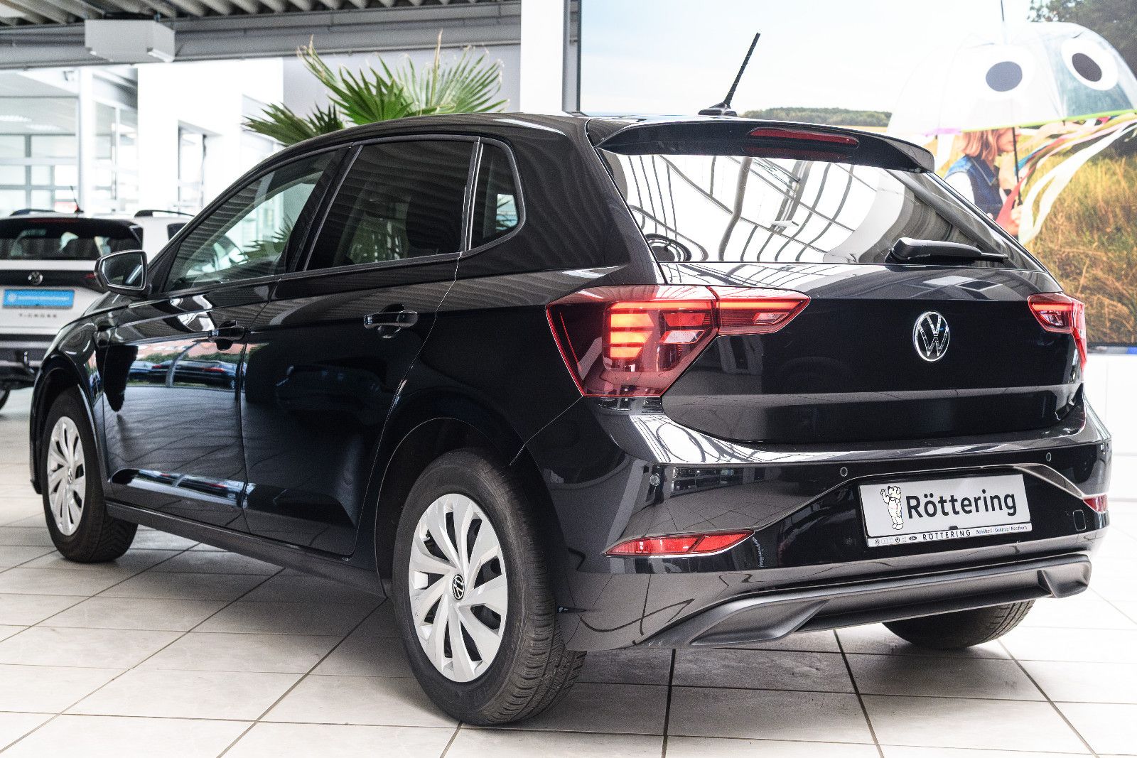 Fahrzeugabbildung Volkswagen Polo VI Life+LED+SHZ+NAVI+GJR+KEYLESS+DAB+AUTOMA