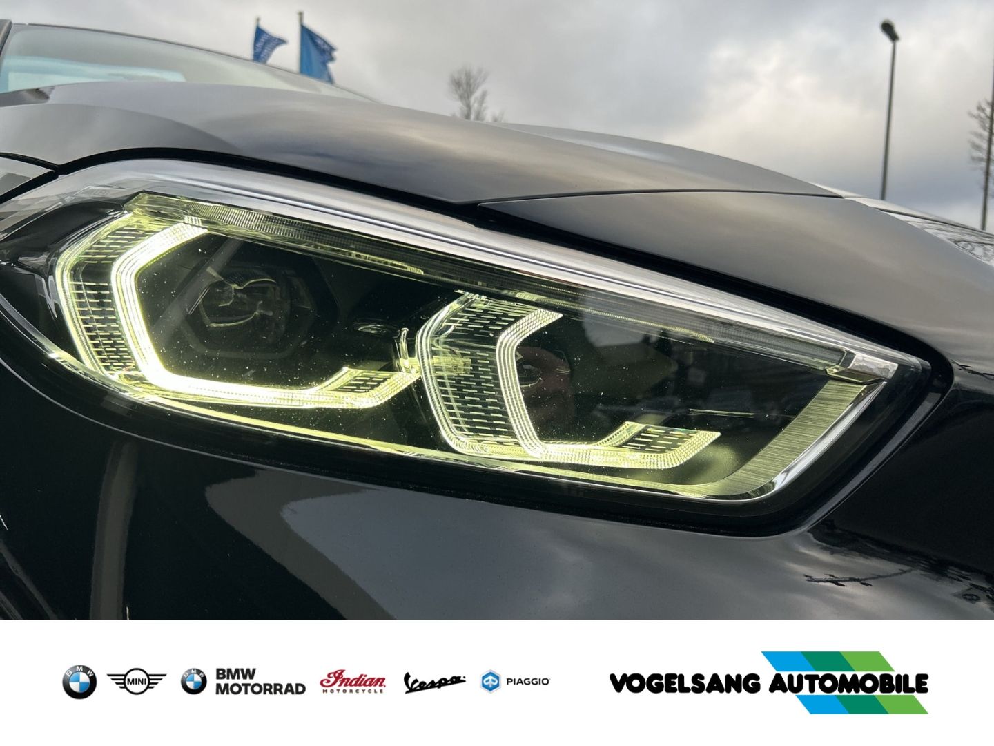 Fahrzeugabbildung BMW 118 Sport Line Head-Up Navi groß Harman/Kardon L