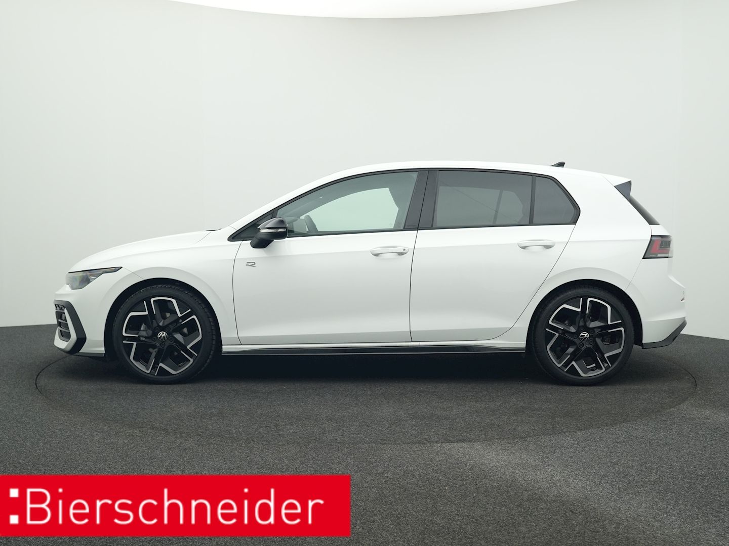 Volkswagen Golf 8 1.5 eTSI DSG R-Line BLACK STYLE PANO IQ.L imagem 3