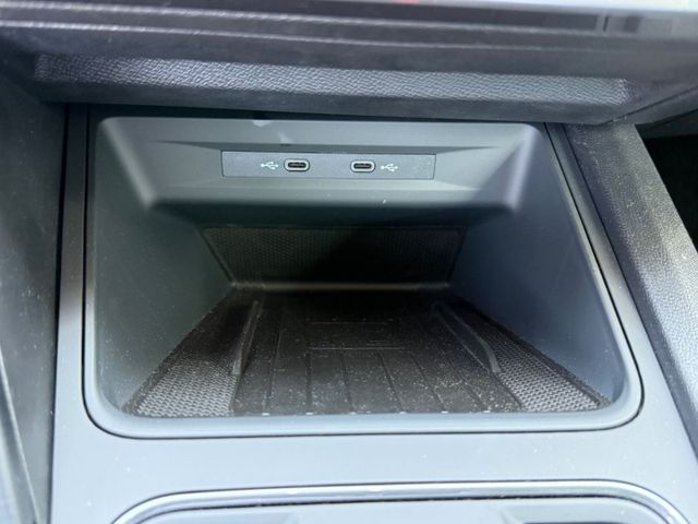 Leon VZ 2.0 TSI DSG Navi Sound ACC Pano PLA