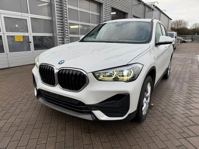 BMW X1 sDrive18d LEDER LED PANO METALIC LM Felgen