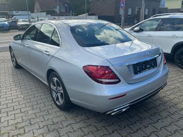 Mercedes E 200 - 5