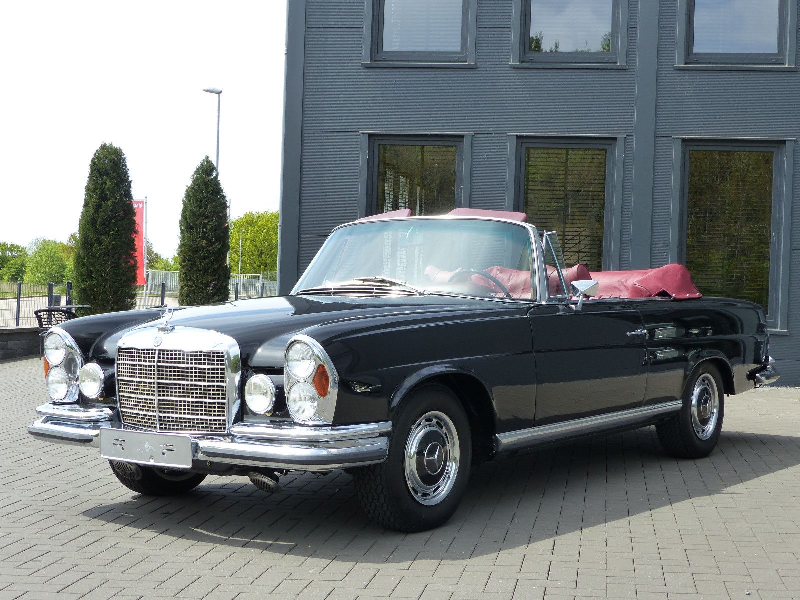 Fahrzeugabbildung Mercedes-Benz 280 SE 3,5  Cabriolet  111027... *Alle Extras*