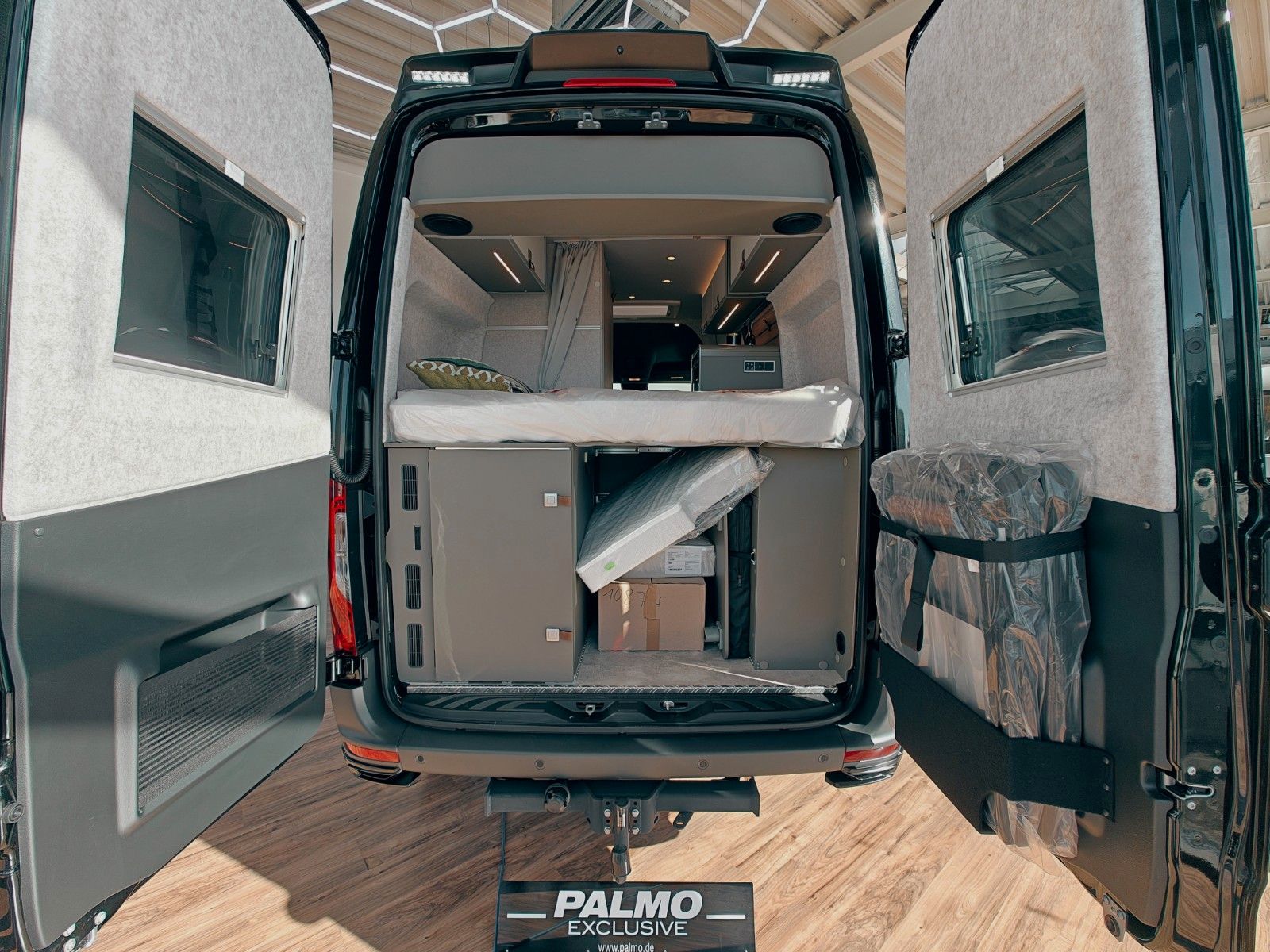 Fahrzeugabbildung HYMER / ERIBA / HYMERCAR GRAND CANYON S 4x4 MB 600 by palmo