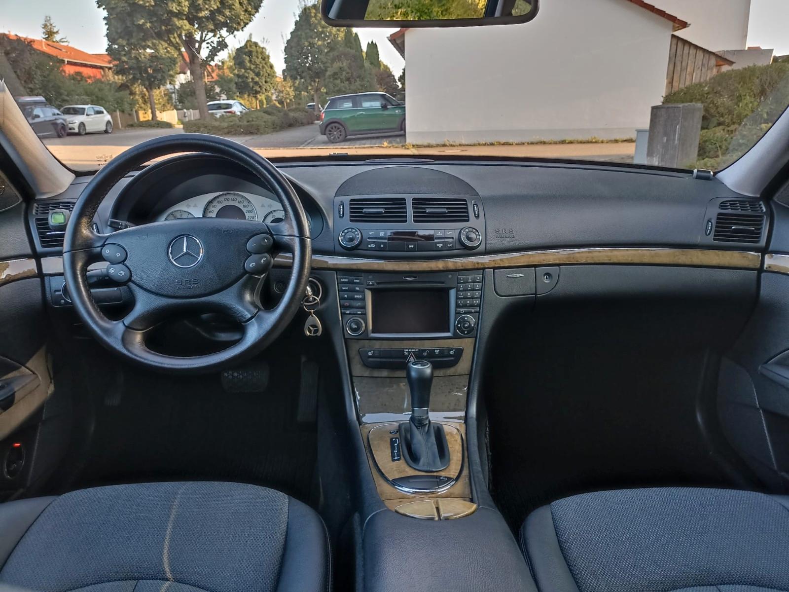 Mercedes-Benz E 220 CDI T AVANTGARDE Avantgarde