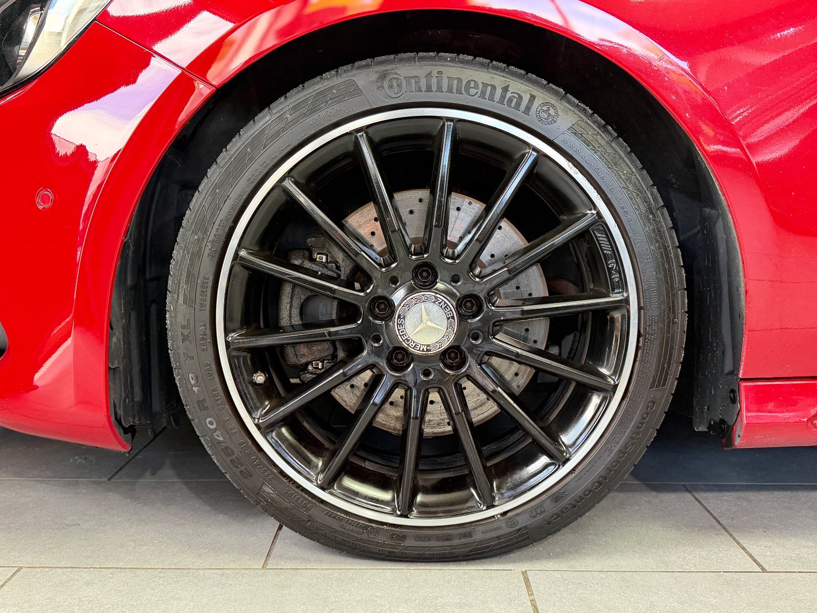 Fahrzeugabbildung Mercedes-Benz A 250 4Matic AMG-LINE|PANORAMA|7G AUTOMATIK|