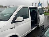 Volkswagen T6 Transporter Bus Caravelle Comfortline 4Motion - Volkswagen T6 Transporter: 4motion