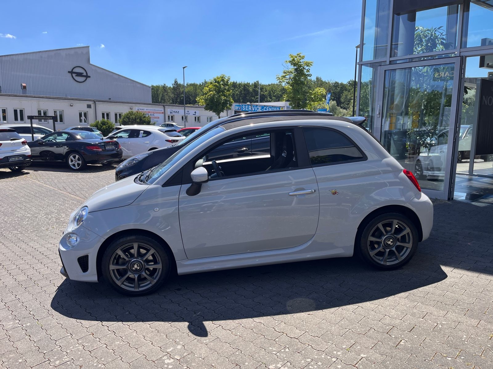 Fahrzeugabbildung Abarth 595C  1.4 T-Jet NAVI ALU