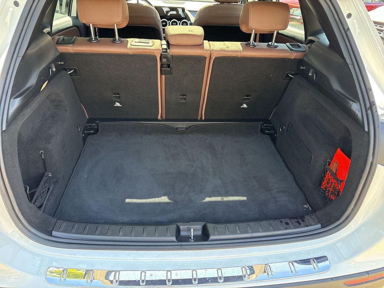 Mercedes-Benz GLA 8Fach PANO AHK ACC, миниатюра 16