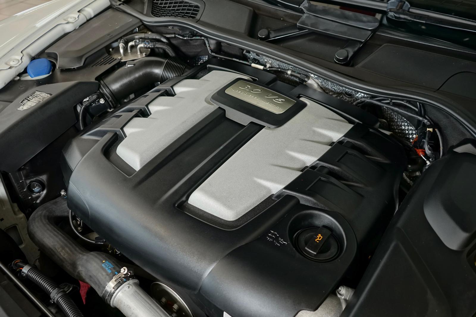 Porsche Cayenne Diesel ACC AHK PDLS Standheizung 14-Wege