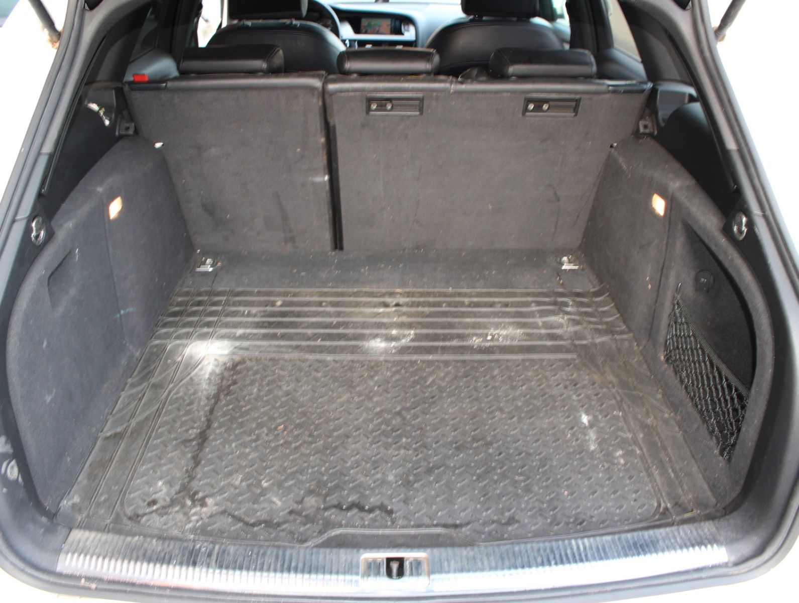 Fahrzeugabbildung Audi A4 3.0 TDI quattro S line Avant.