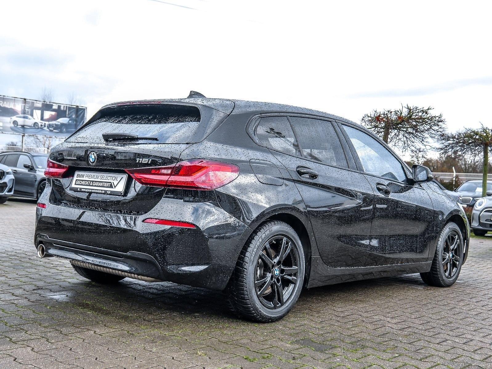 BMW 118i Sport Line Navi+PANO+SHZ+PDC+LED+DAB+Tempom