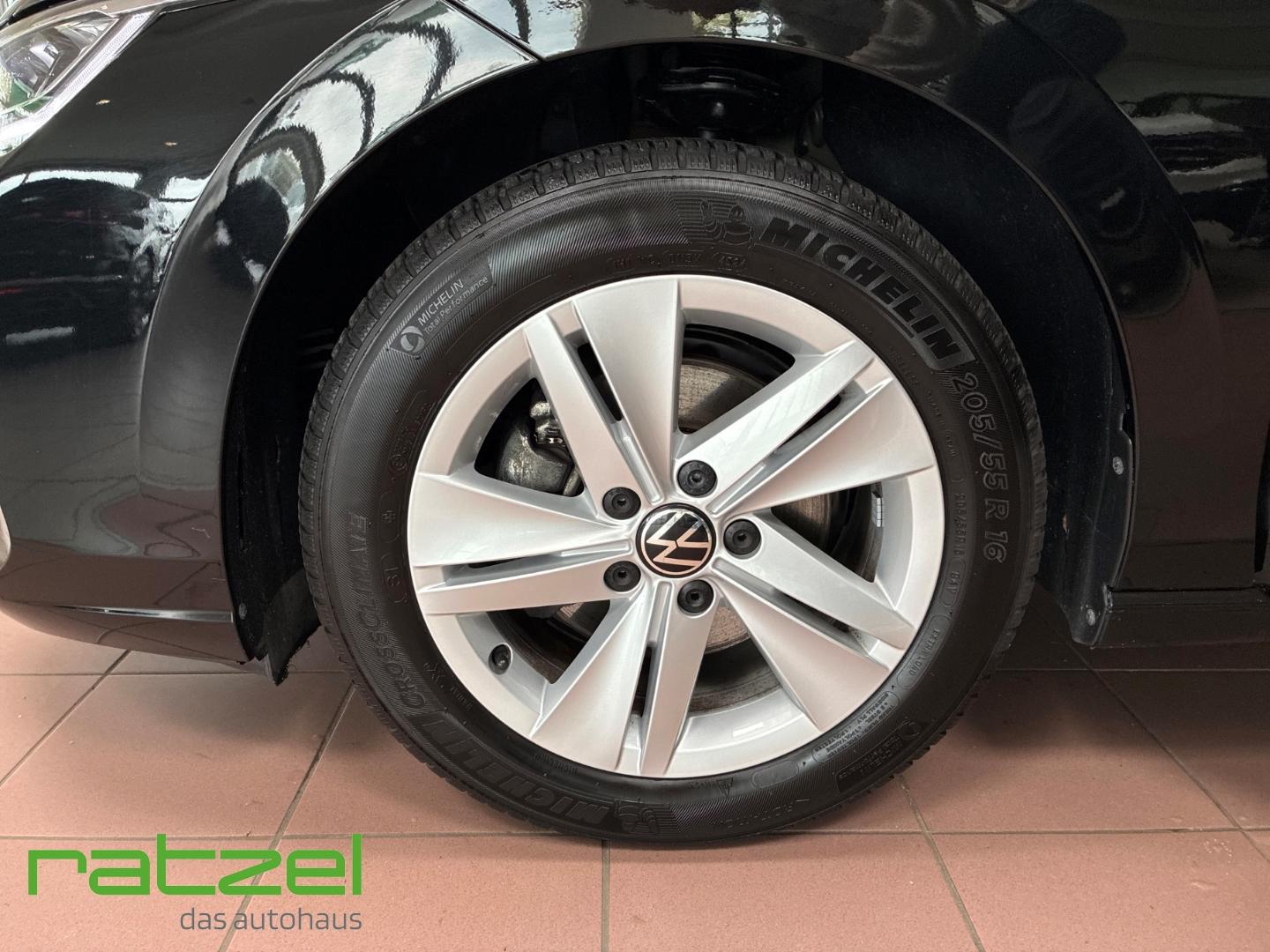 Volkswagen Golf Life 1,5 l eTSI DSG LED Sperrdiff. ACC Appl, миниатюра 11