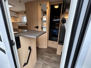 Sunlight Adventure V 67S SOLAR Easyfold Bett Digital LTE