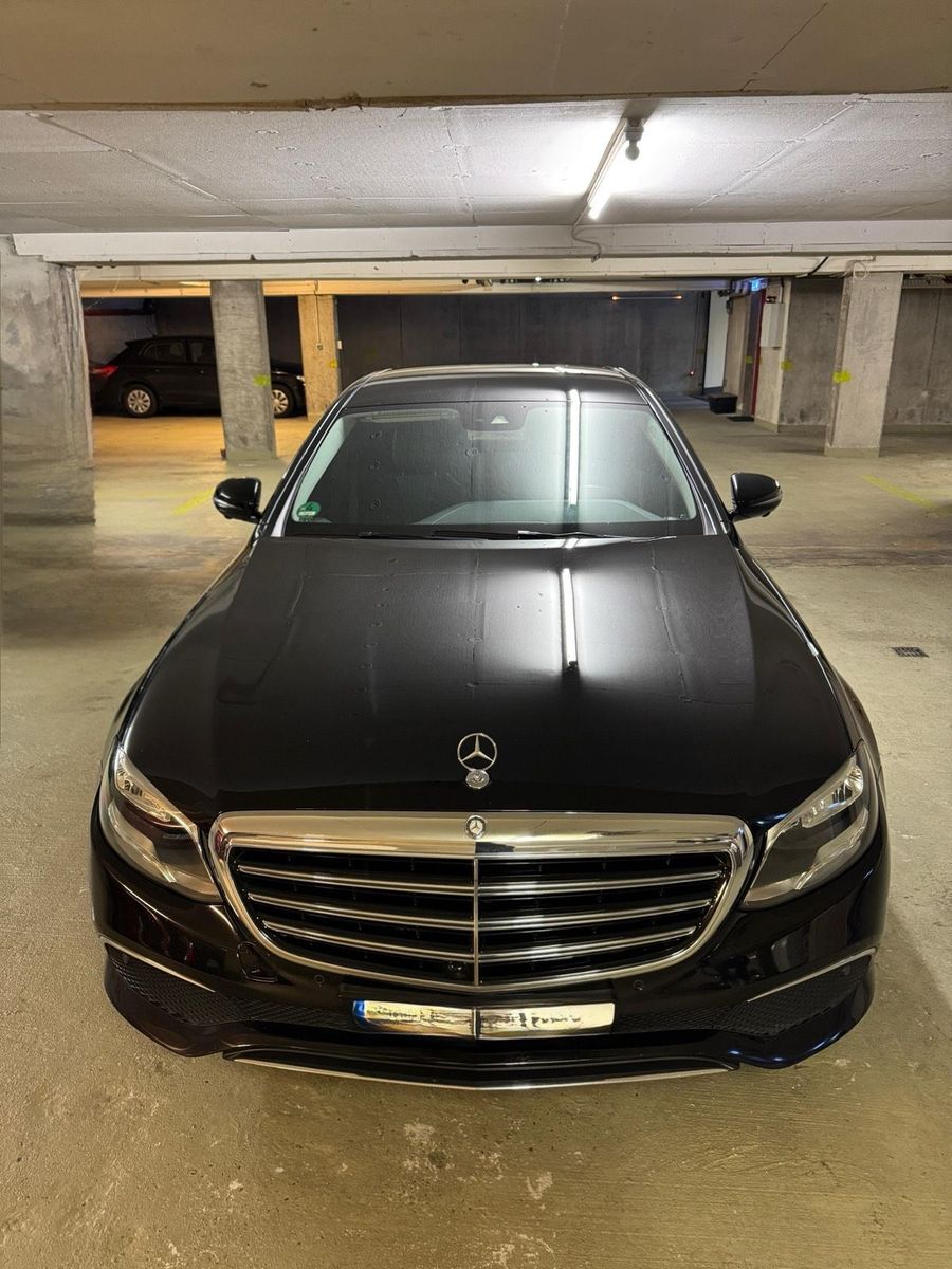 MERCEDES-BENZ Mercedes Benz E220