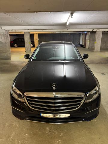 MERCEDES-BENZ Mercedes Benz E220