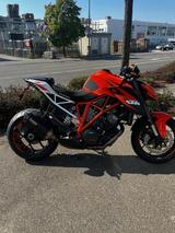 KTM 1290 Superduke R Service & Reifen neu - KTM MOTORRAD