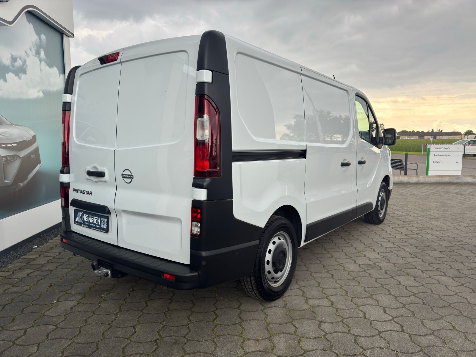 Fahrzeugabbildung Nissan Primastar 3,0t dCI 130 L1H1 N-Connecta*RFK*AHK