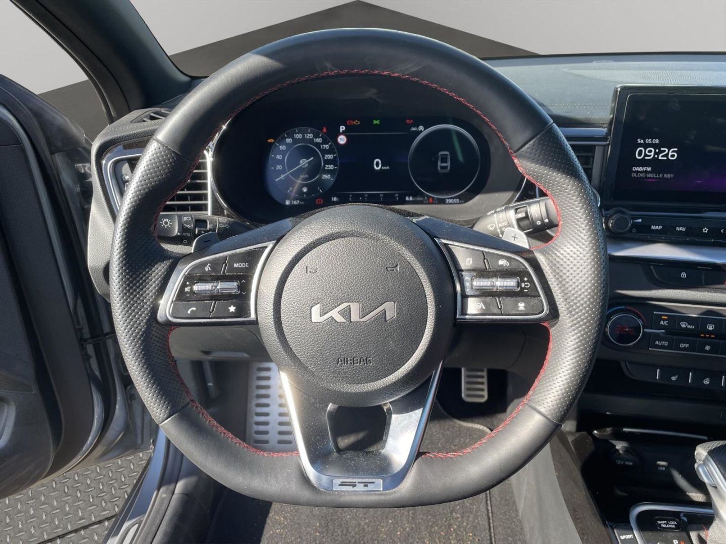Fahrzeugabbildung Kia ProCeed GT Bastuck Anlage PANO Kamera Tempomat