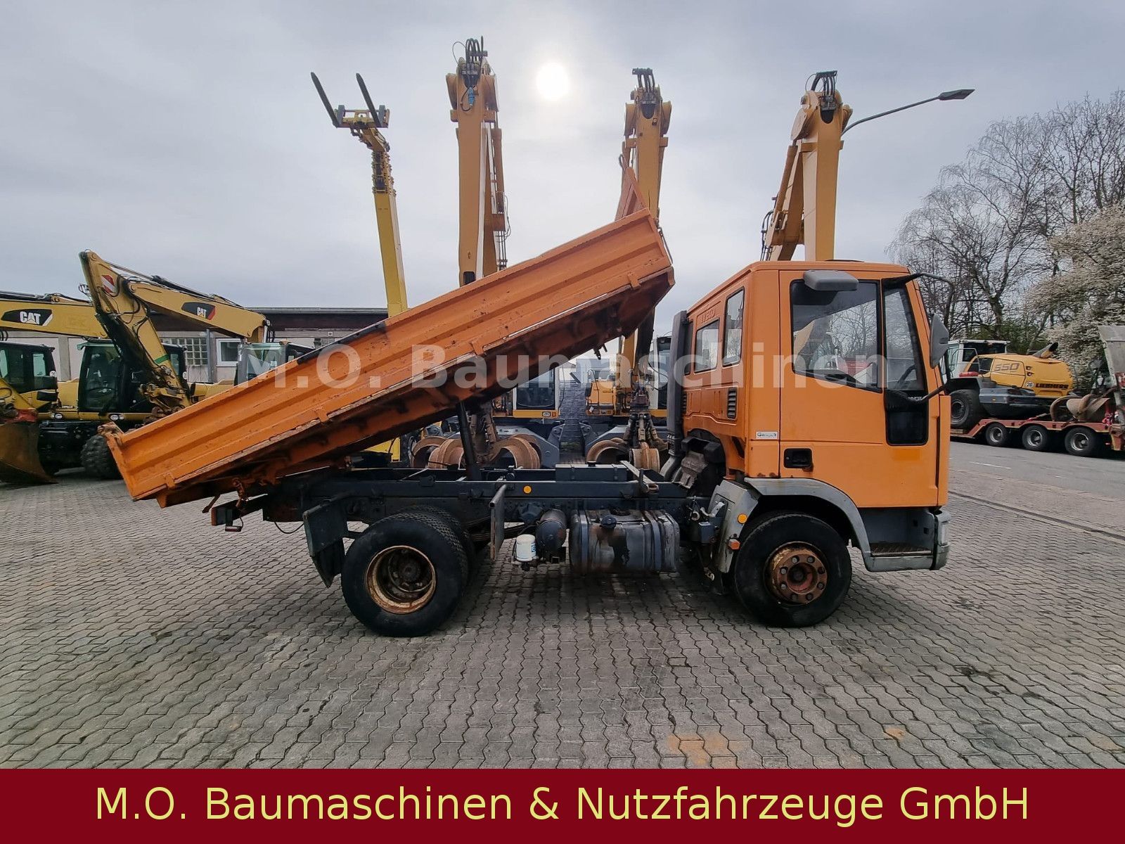 Fahrzeugabbildung Iveco 80T15 / 3 Seitenkipper