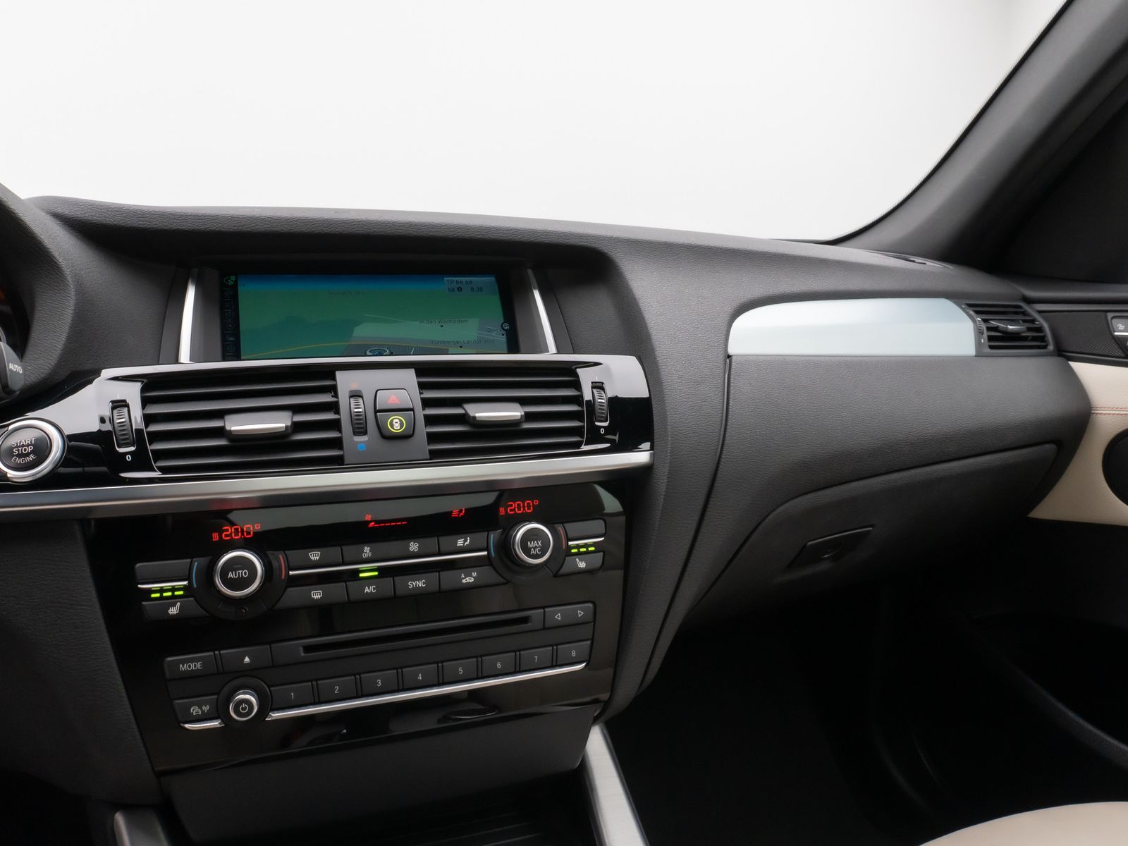 Fahrzeugabbildung BMW X3 xD35d M Sport Panorama Kamera HUD HiFi Komfor