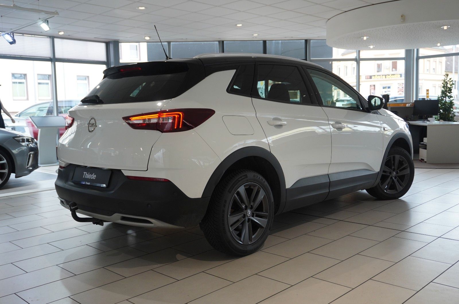 Fahrzeugabbildung Opel Grandland (X) 1.5D DESIGN  NAVI/LED/AHK/SHZ/ALU