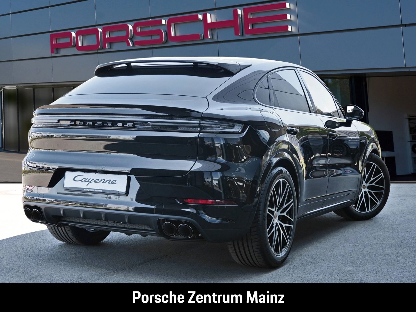 Porsche Cayenne E-Hybrid Coupe Black Edition HA-Lenkung imagem 3