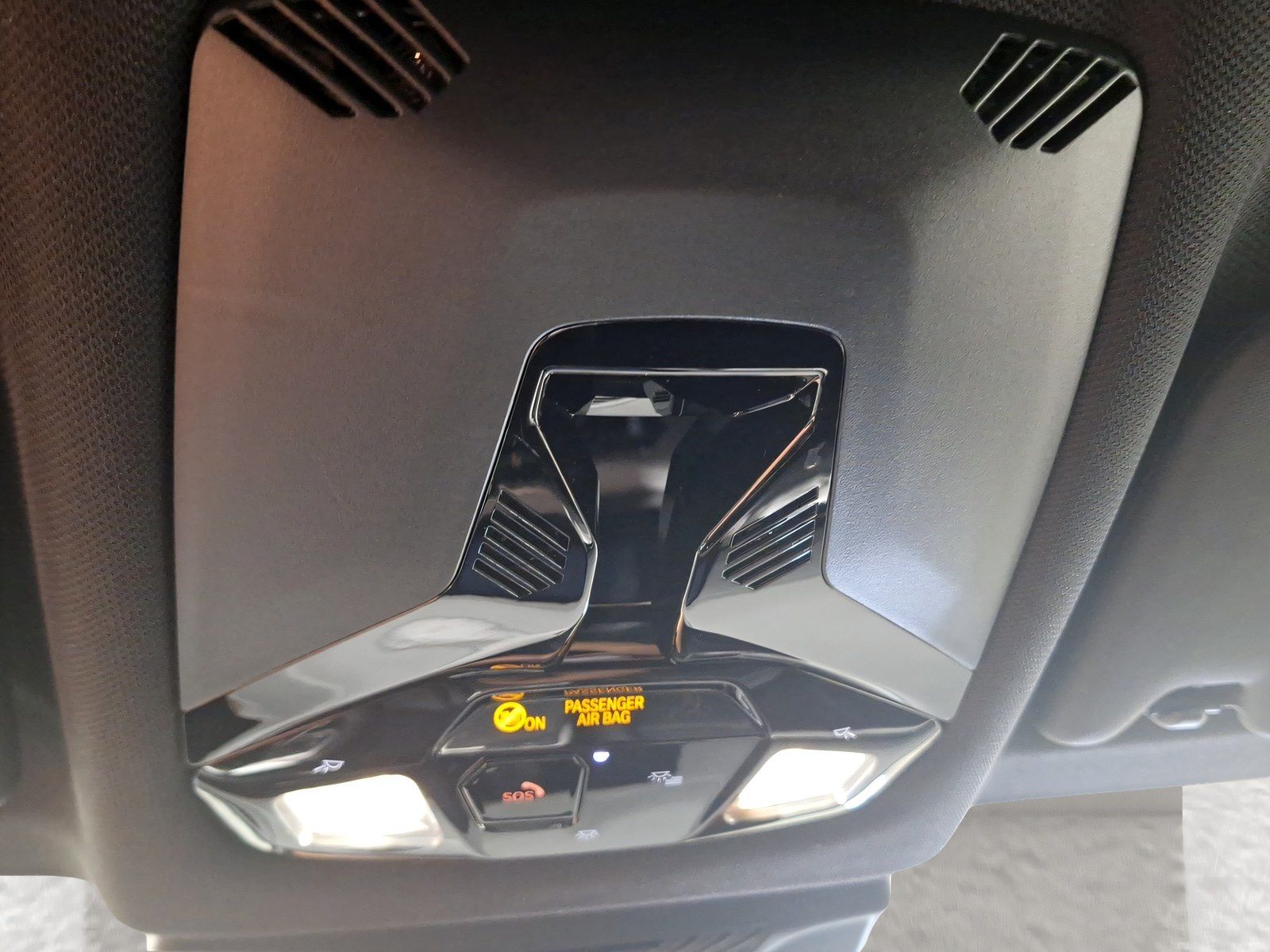 BMW iX2 - Bild 18