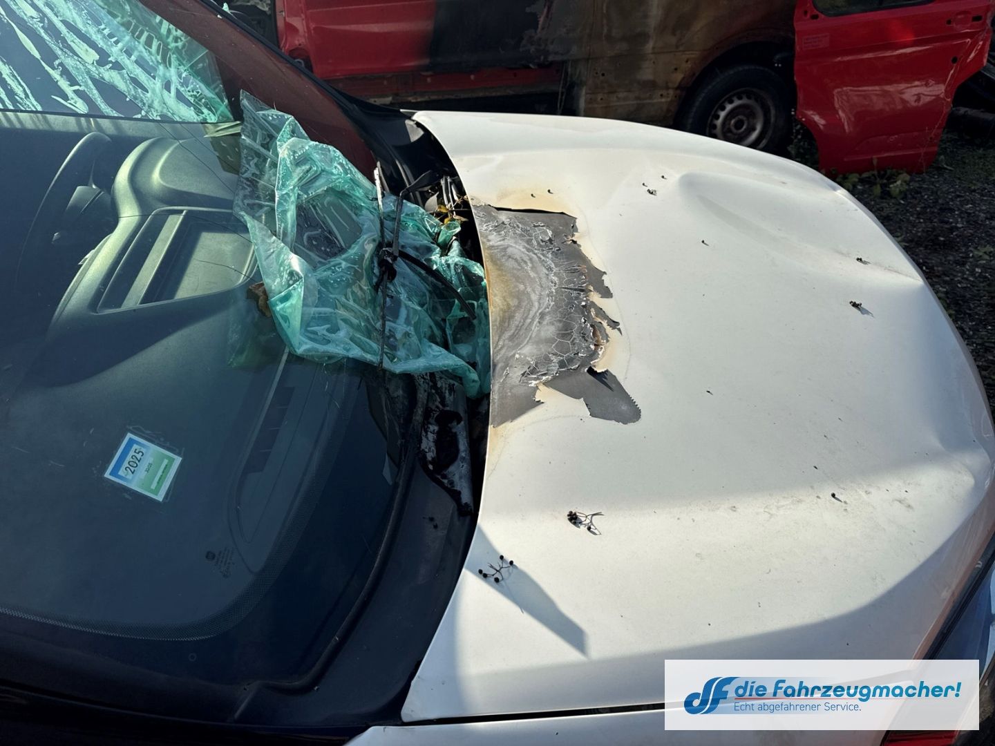 Fahrzeugabbildung Fiat Doblo Basis Kasten 1.4 *BRANDSCHADEN * MOTOR ZER