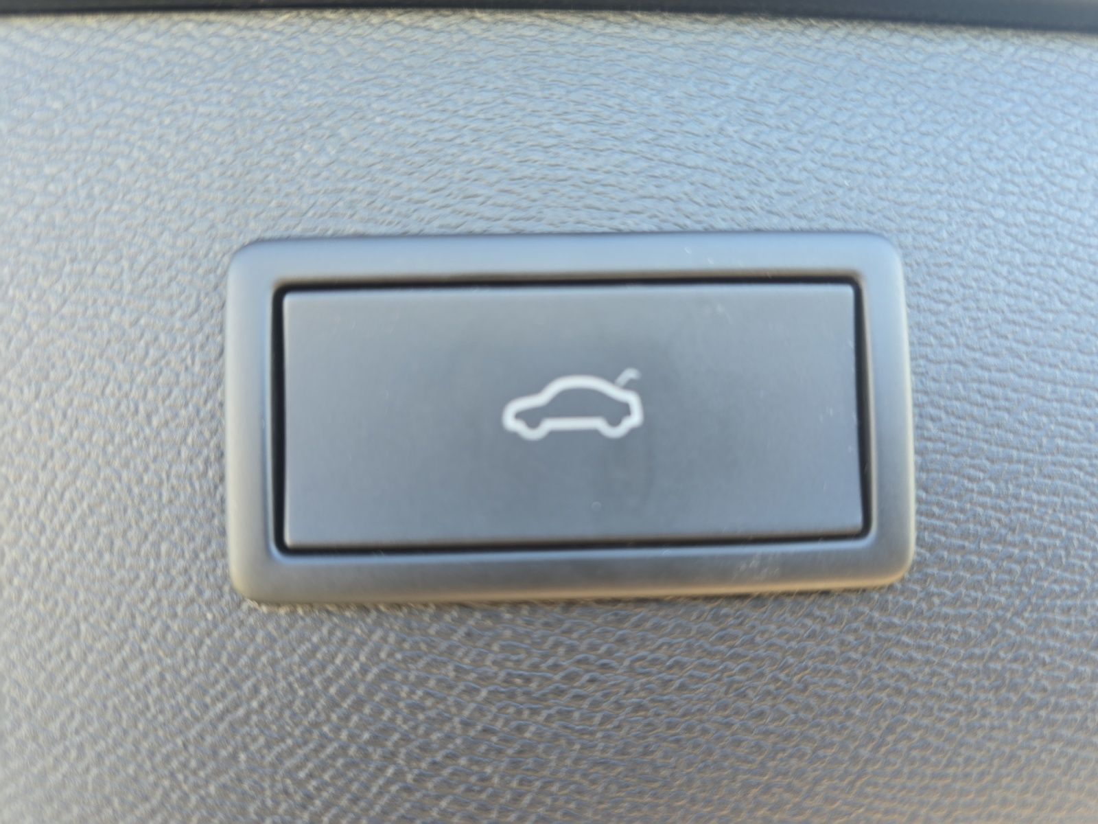 Fahrzeugabbildung CUPRA Formentor Basis 1.5 TSI DSG ACC KAMERA PANORAMAD