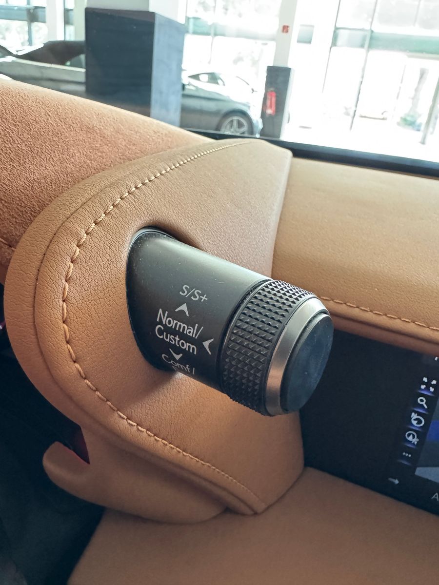 Lexus LC 500h COUPE PANO HUD LEVINSON TOURING PAKET