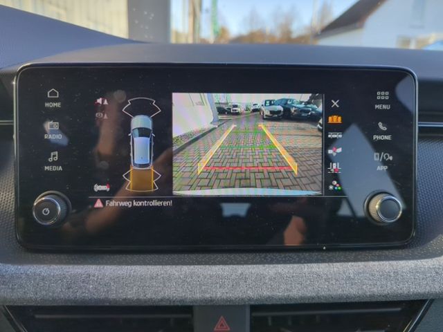 Fahrzeugabbildung SKODA Kamiq 1.0 TSI DSG Selection WINTER PLUS KOMFORT