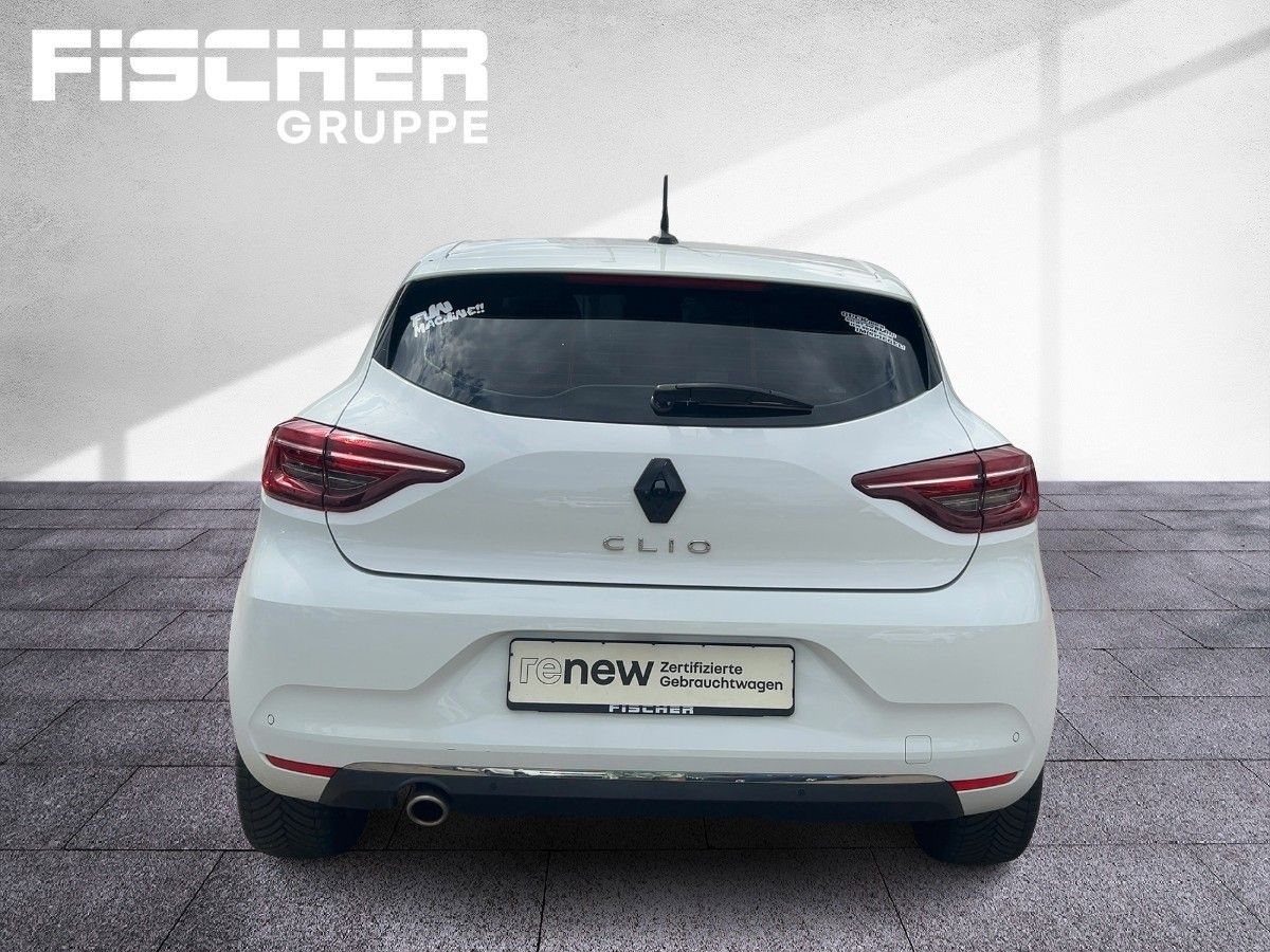Fahrzeugabbildung Renault Clio TCe 140 Intens Navi Kamera SHZ - mit KI generiert/bearbeitet