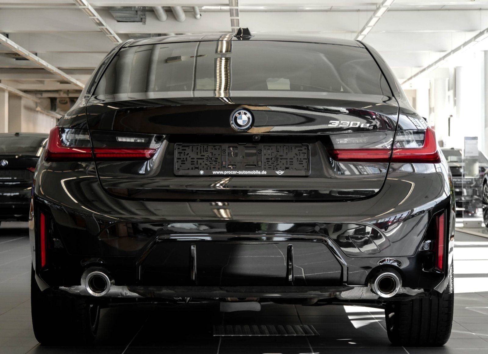 BMW 330 - Bild 12