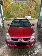 Renault Clio Initiale - Renault Clio: Initial