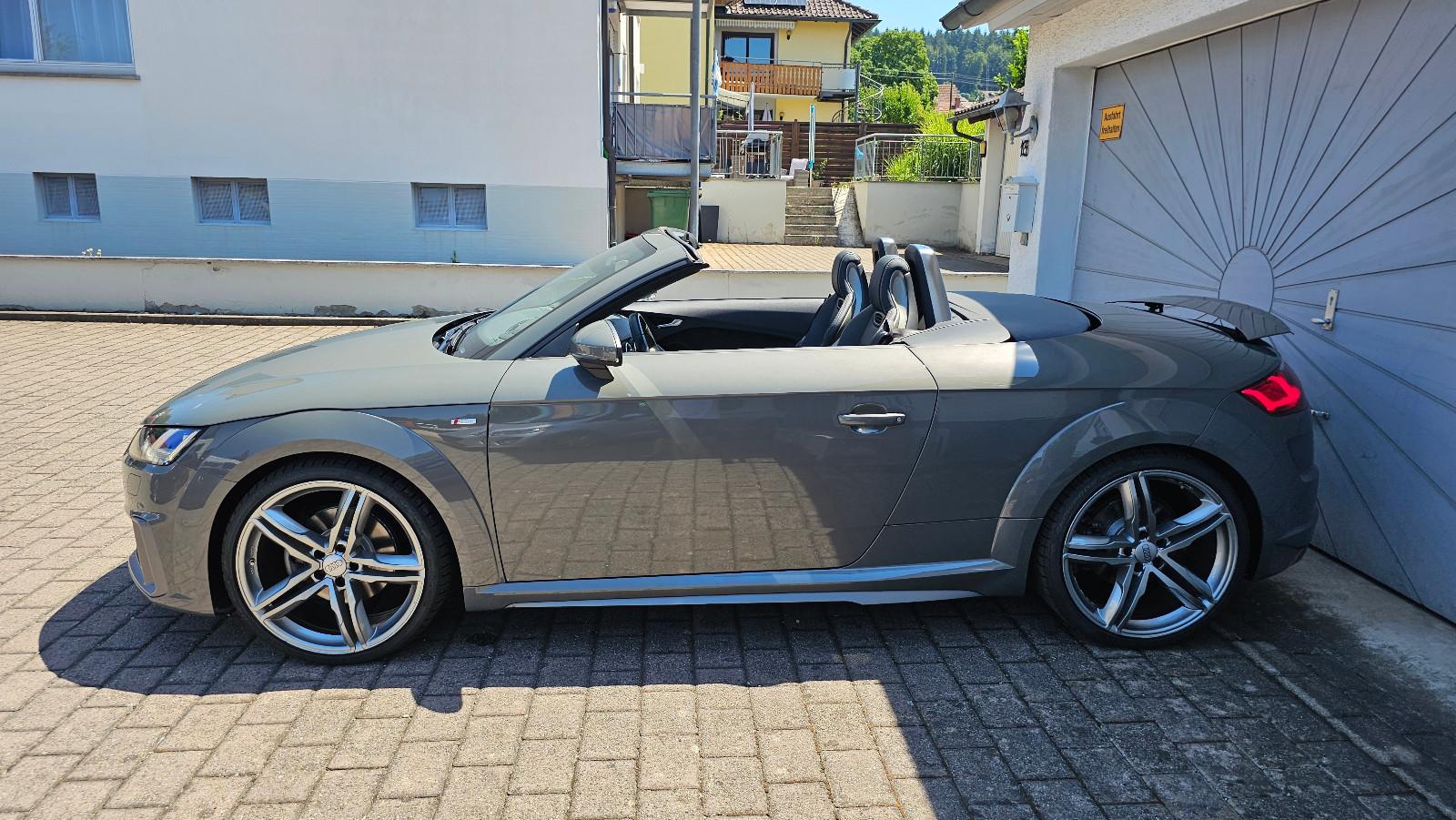 Audi TT Roadster 40 TFSI S-tronic S line Exclusive