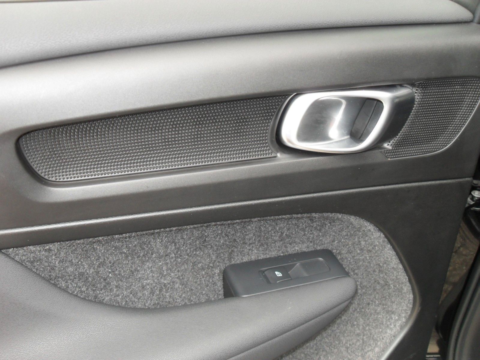 Fahrzeugabbildung Volvo C40 Ultimate | 360° | WP