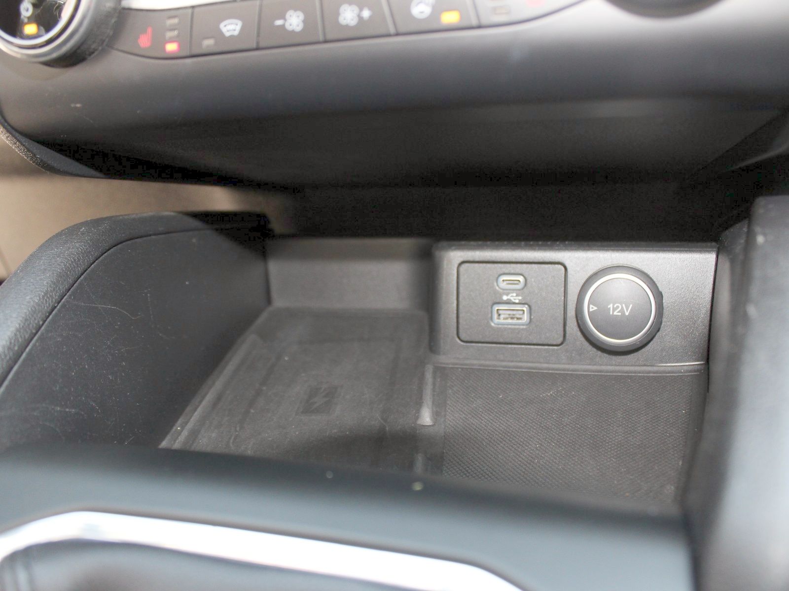 Fahrzeugabbildung Ford Kuga Cool & Connect 1,5 EcoBoost