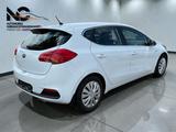 Kia cee'd / Ceed 1.6 GDi I Scheckheft I LenkradHz I - gebrauchte Kia cee'd / Ceed aus dem Jahr 2014