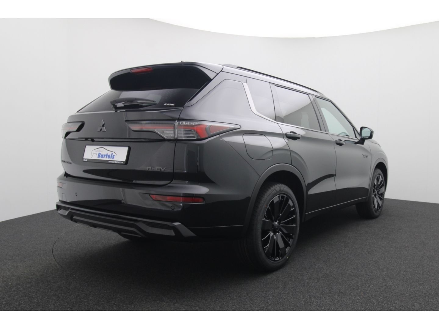 Fahrzeugabbildung Mitsubishi Plug-in Hybrid Outlander Diamant TOP Black mit L